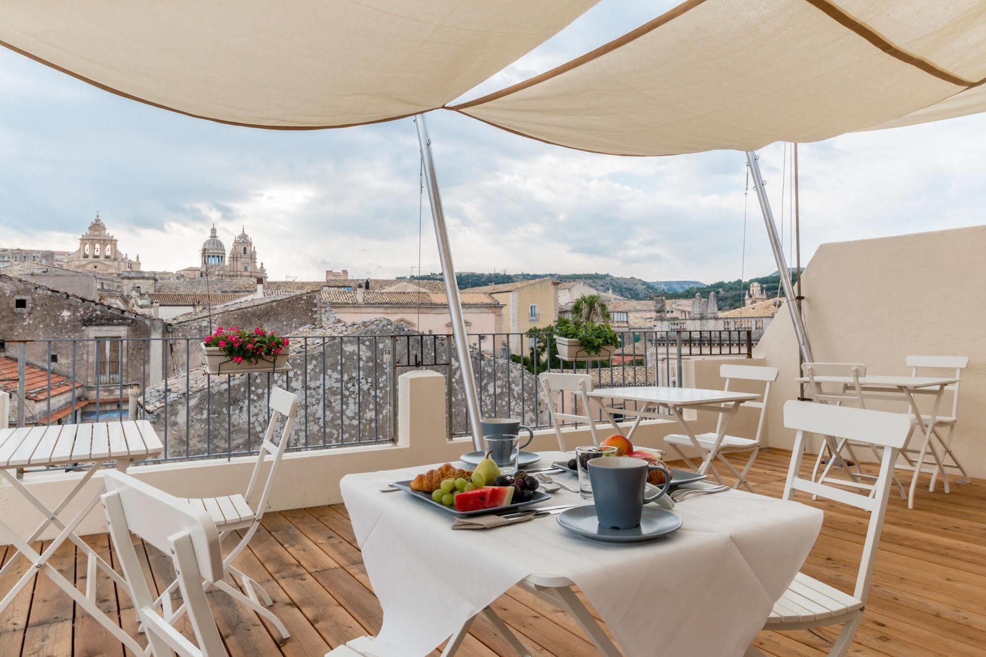 ラグーザ Terrazza Dei Sogni Bed & Breakfast エクステリア 写真