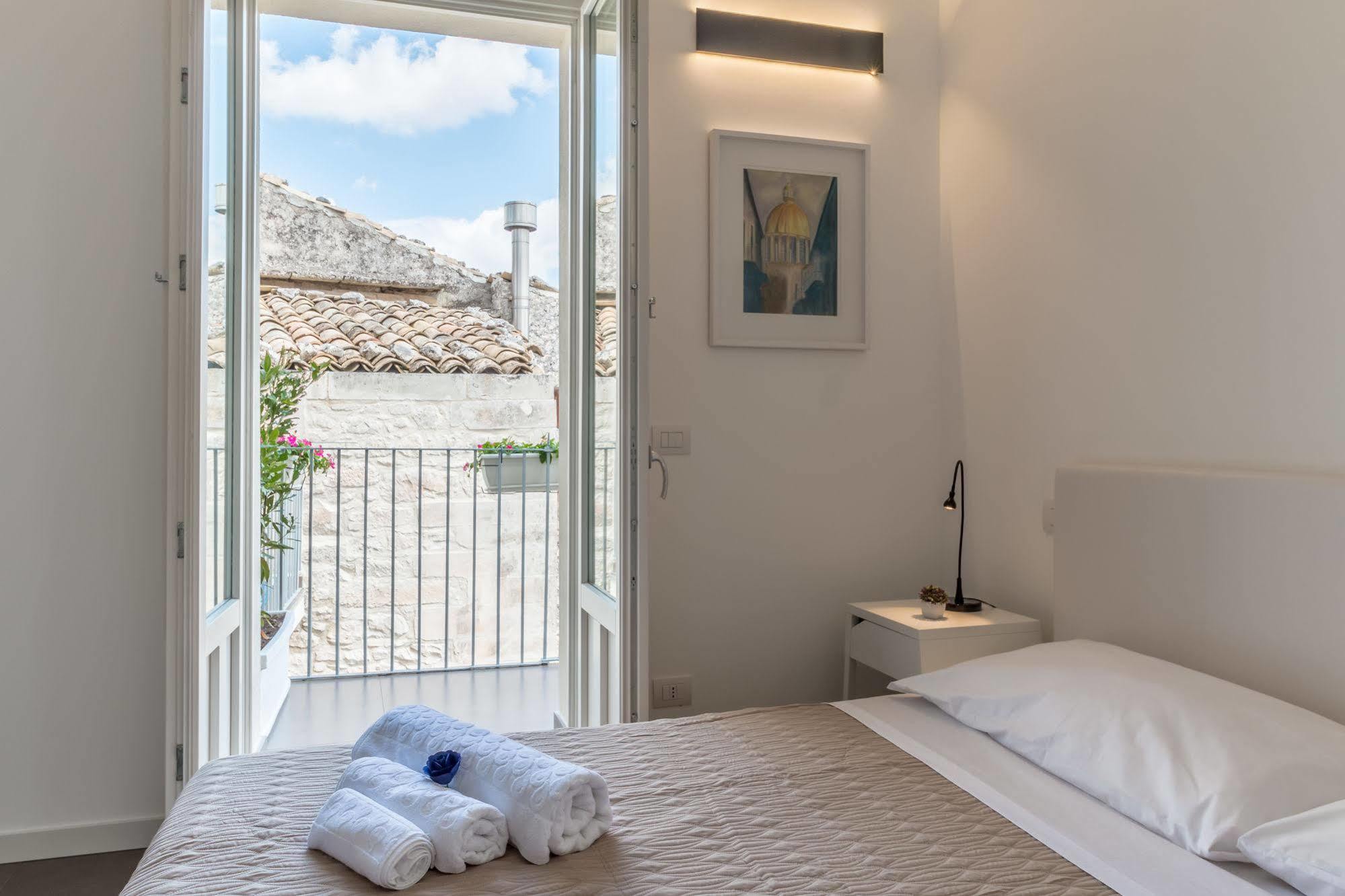 ラグーザ Terrazza Dei Sogni Bed & Breakfast エクステリア 写真