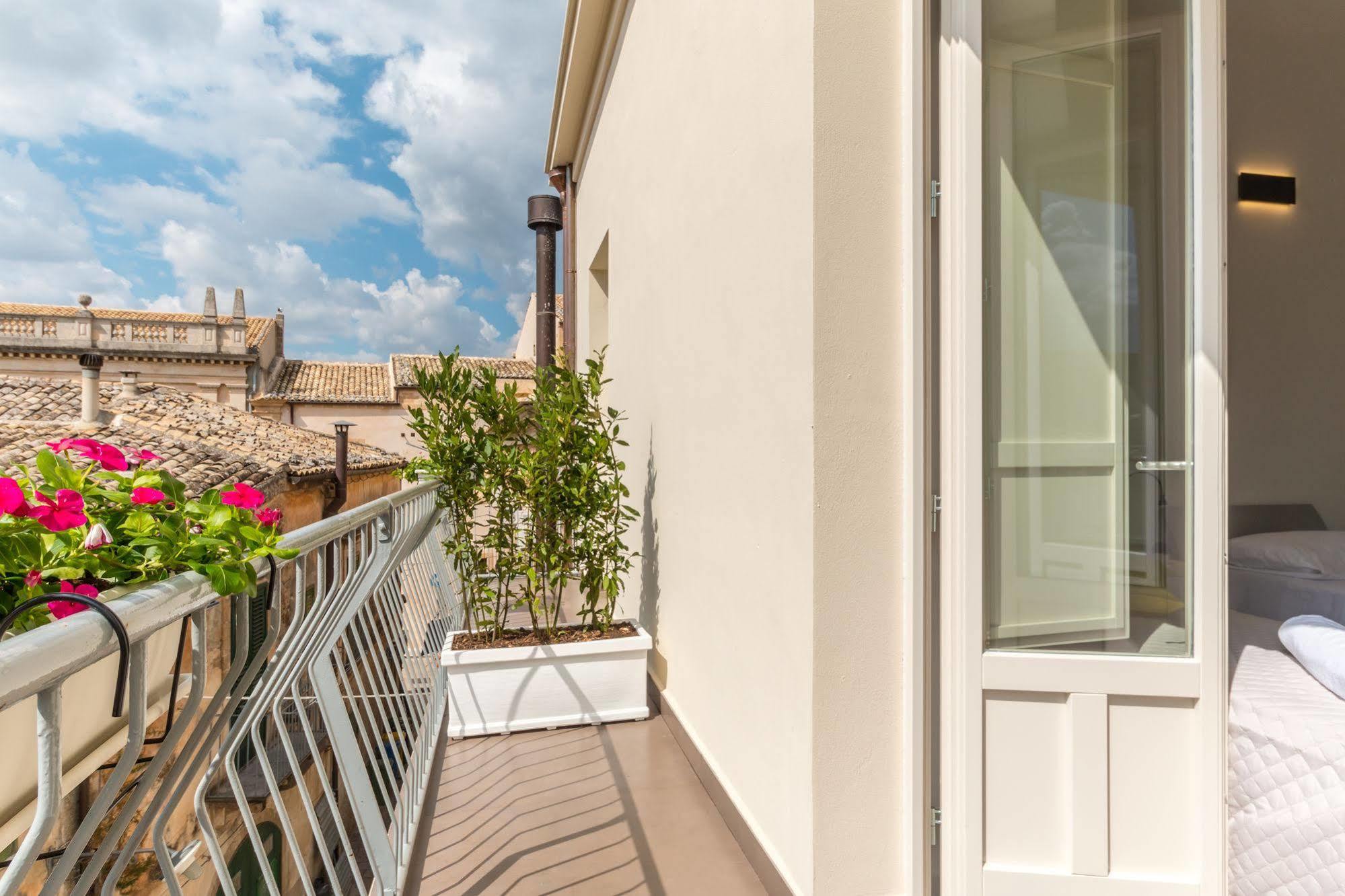 ラグーザ Terrazza Dei Sogni Bed & Breakfast エクステリア 写真